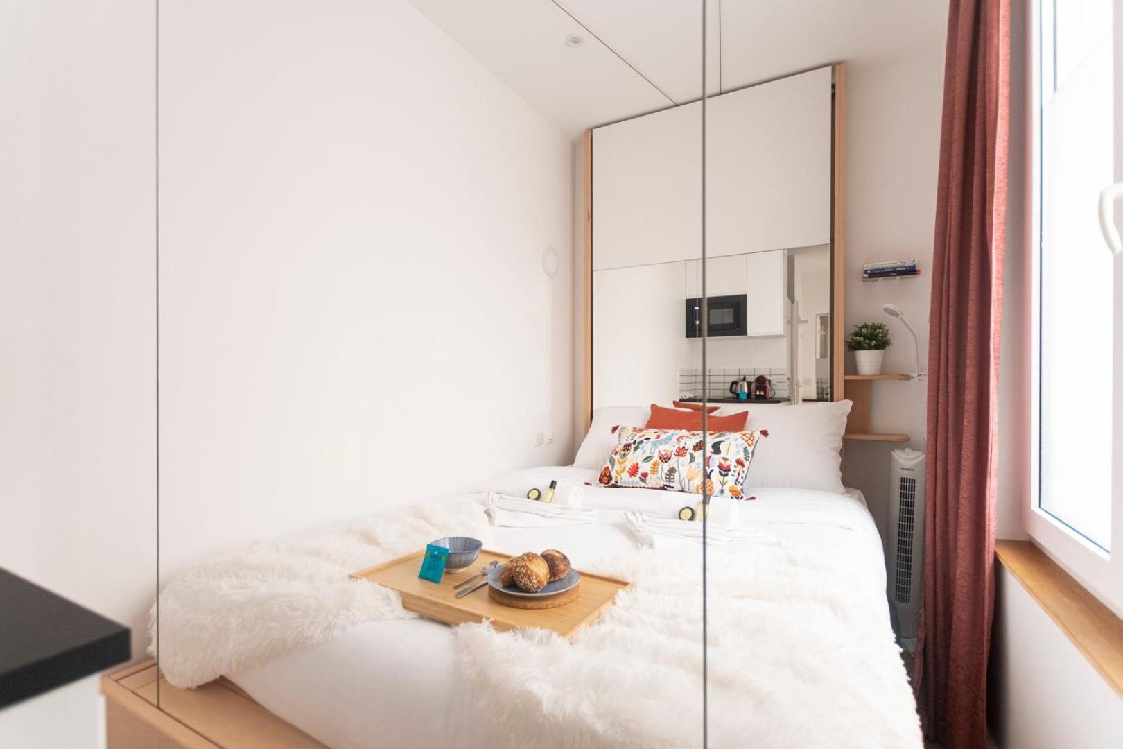 Super Central Mini Studio - 2 Pax, Murphy Bed Paris Bagian luar foto