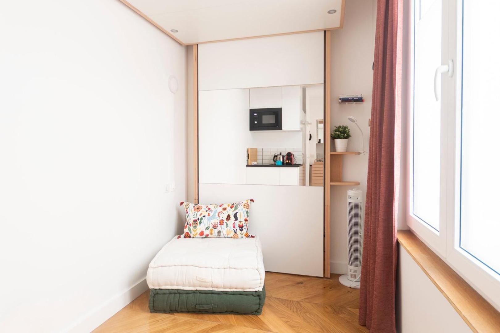 Super Central Mini Studio - 2 Pax, Murphy Bed Paris Bagian luar foto